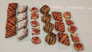 CROISSANT AND VIENNOISERIE