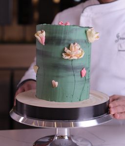CAKE MAKING BUTTER CREAM TECHNIQUE ( KNIFE PALETTE AND PIPING TECHNIQUE )