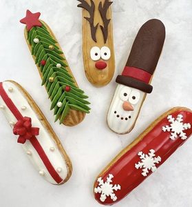 ECLAIR AND PATE A CHOUX CHRISTMAS THEME